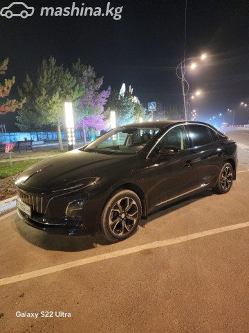 Hongqi E-QM5