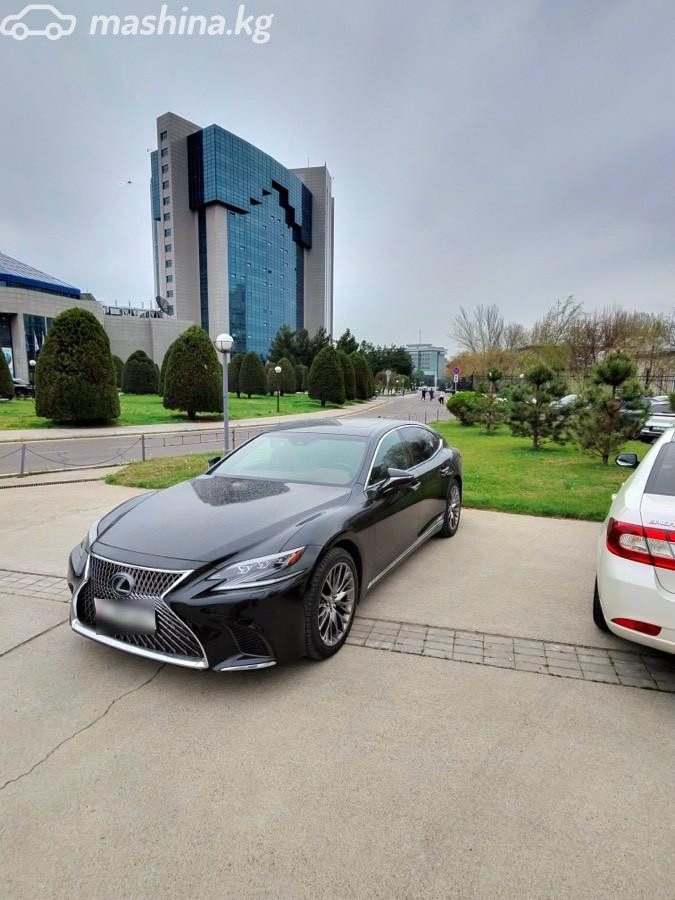 Lexus LS V
