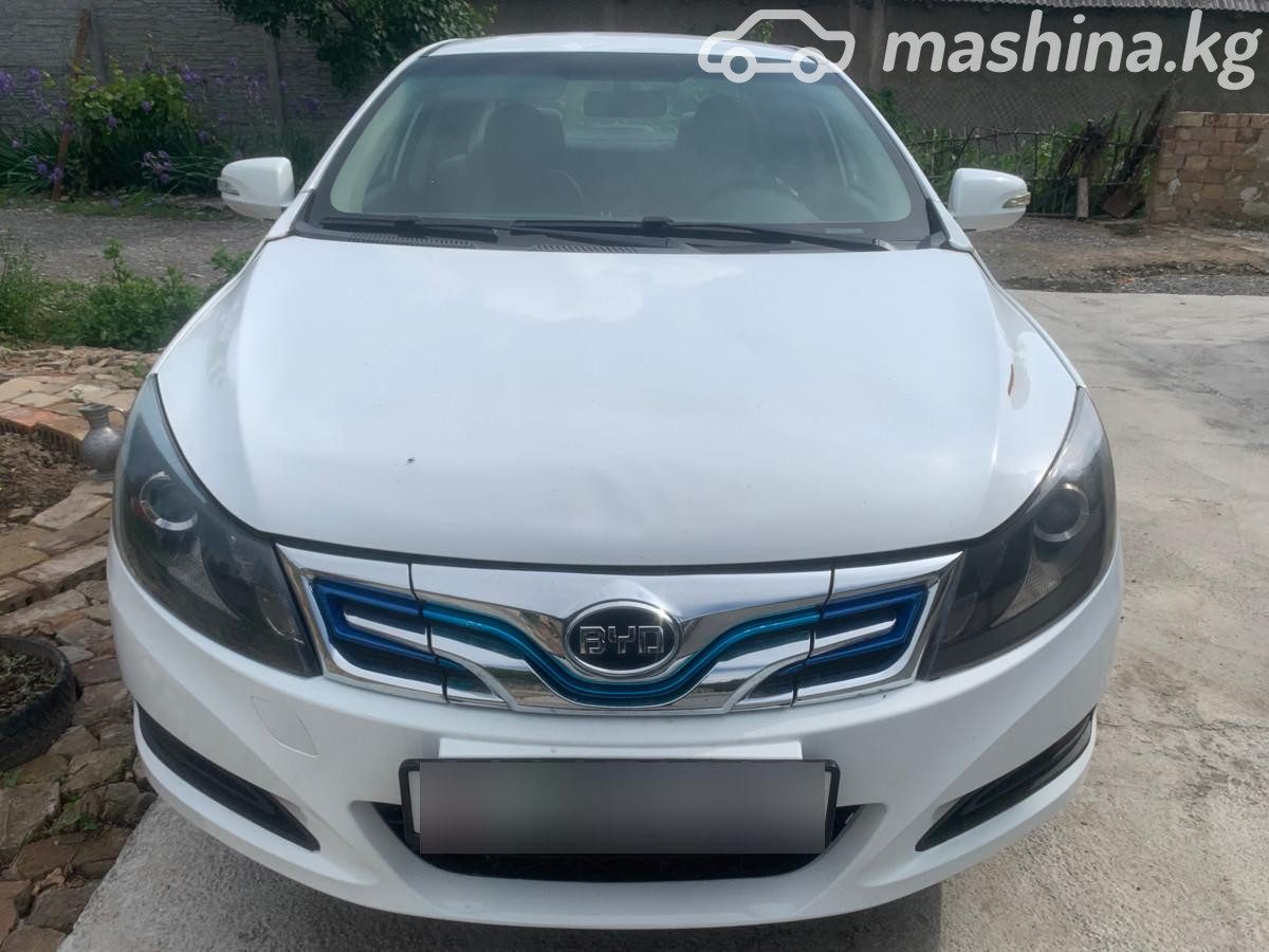 BYD E5