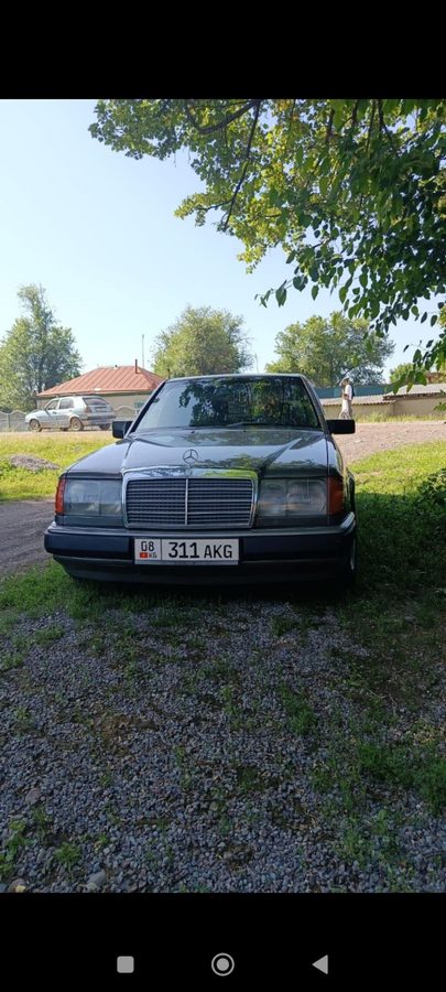 Mercedes-Benz W124