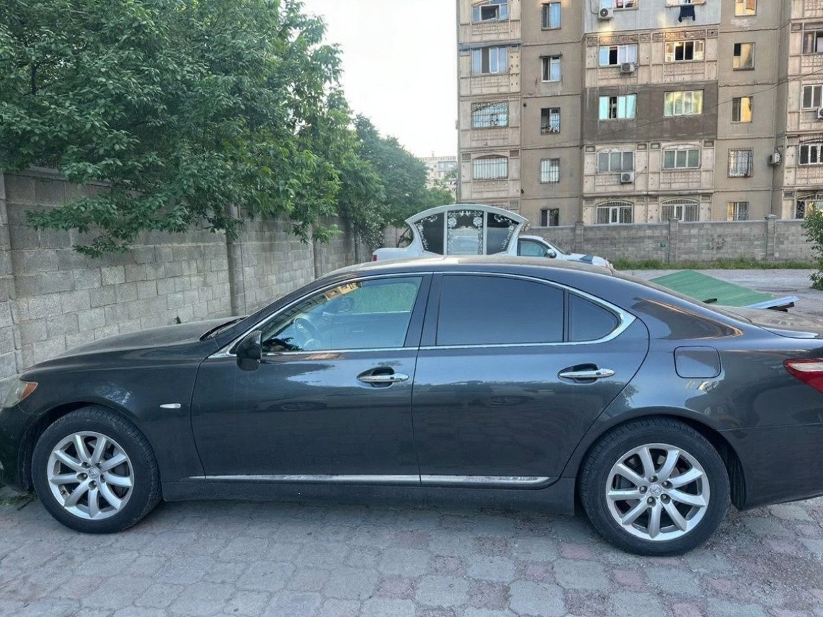 Lexus LS IV 2007
