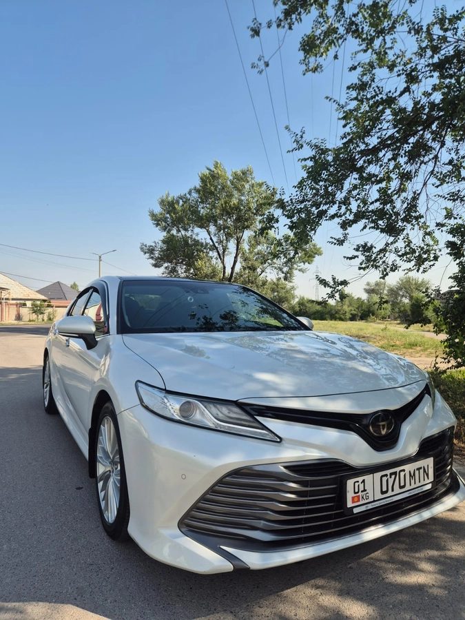 Toyota Camry VIII (XV70) 2018