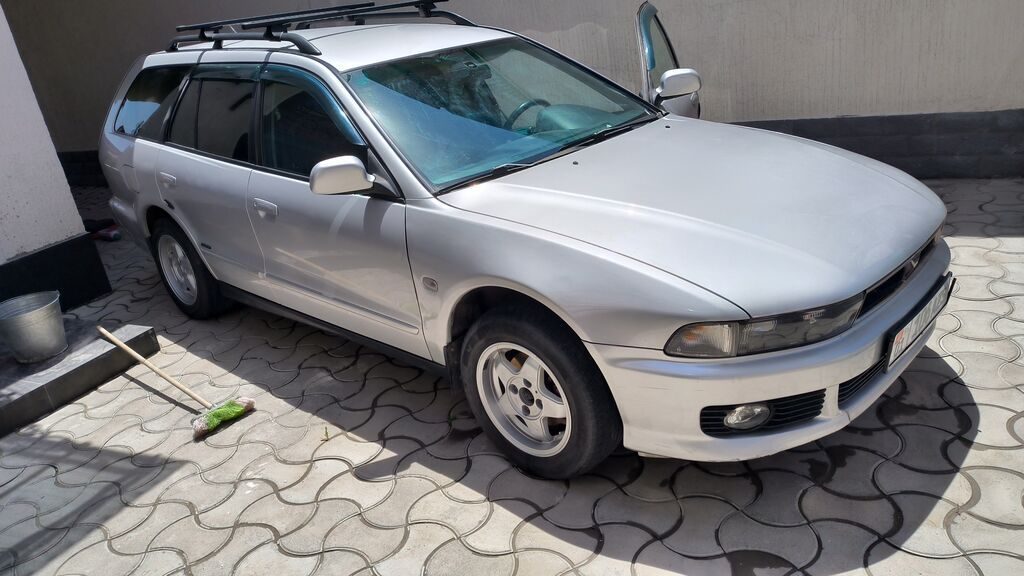 Mitsubishi Galant
