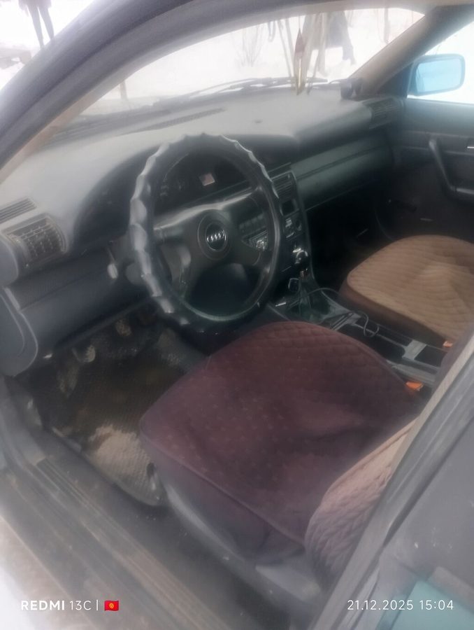 Audi 100