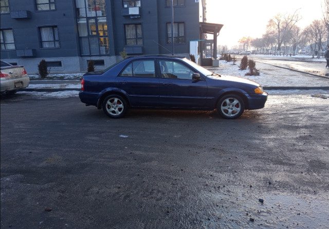 Mazda 323
