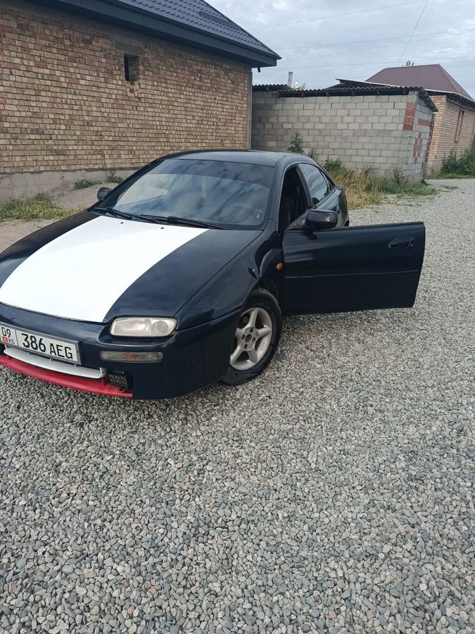 Mazda 323