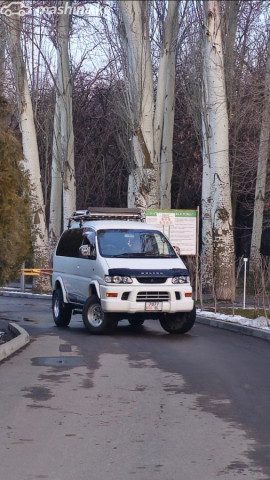 Mitsubishi Delica