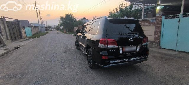 Lexus LX