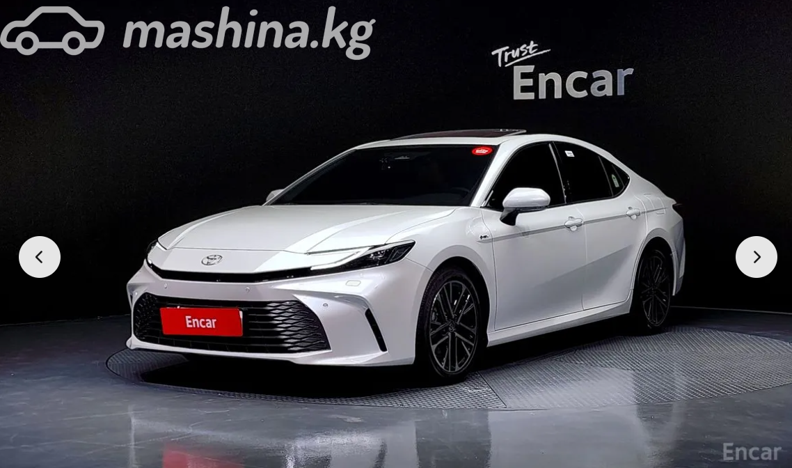 Toyota Camry IX (XV80)