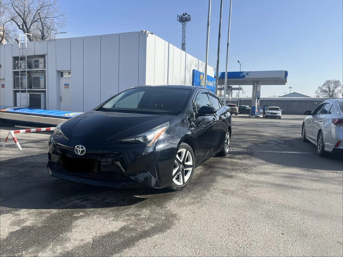 Toyota Prius IV (XW50) 2016