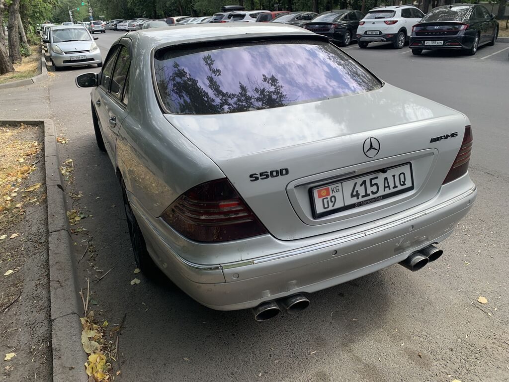 Mercedes-Benz 220