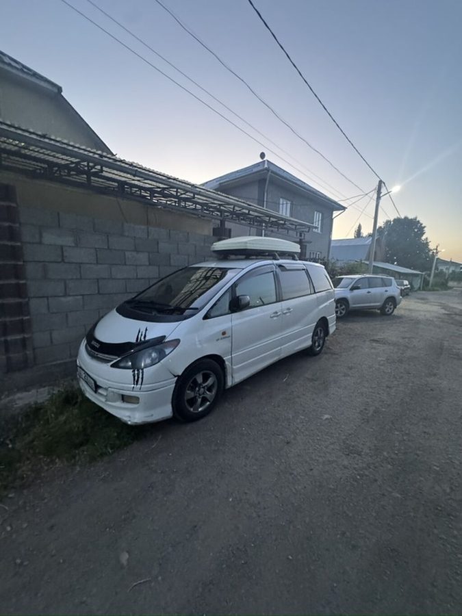 Toyota Estima