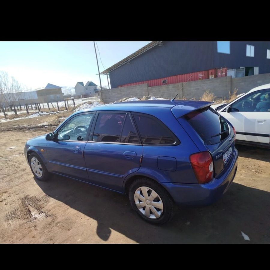 Mazda 323