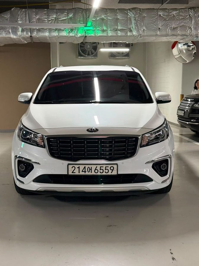 Kia Carnival