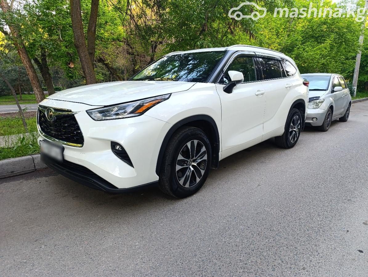 Toyota Highlander IV (U70)