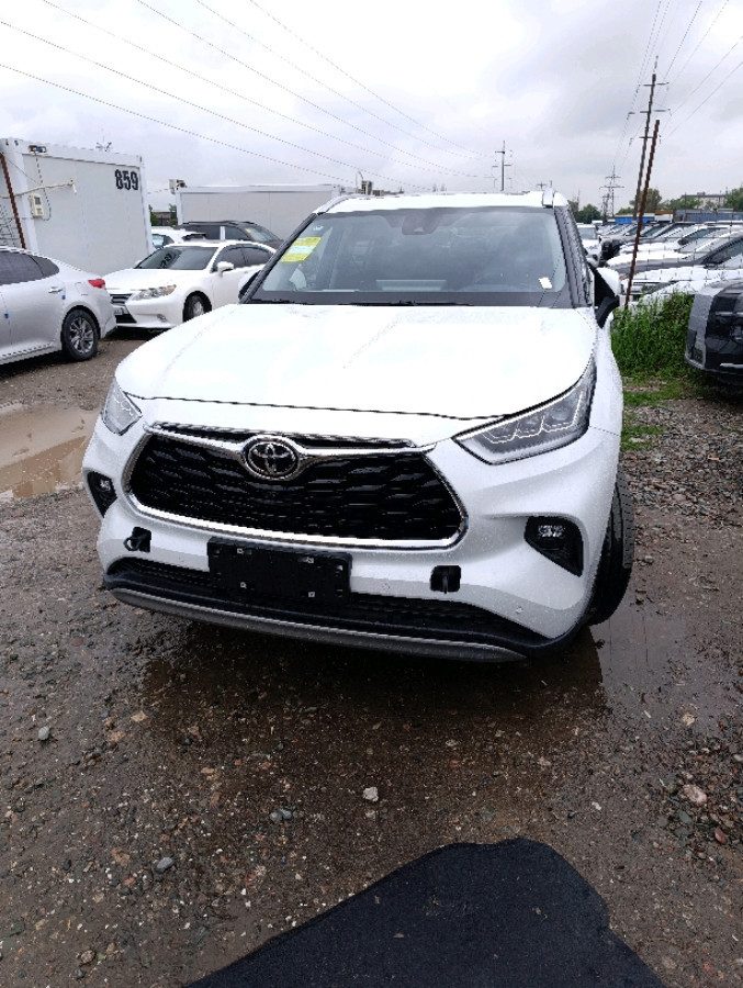 Toyota Highlander IV (U70)