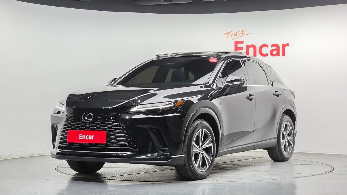 Lexus RX V 2025