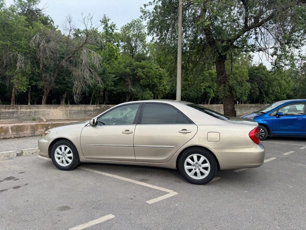 Toyota Camry V (XV30) 2004