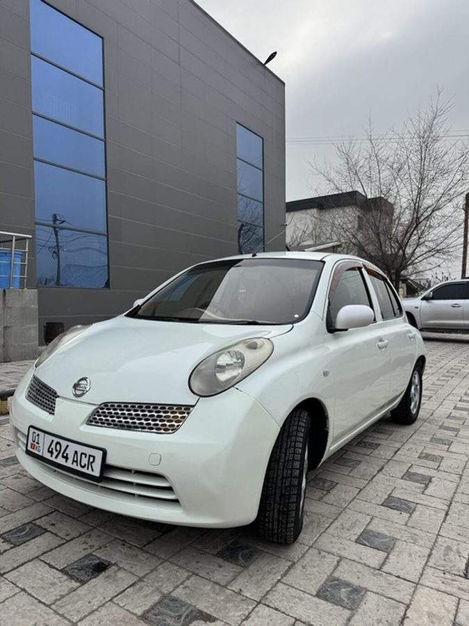 Nissan March