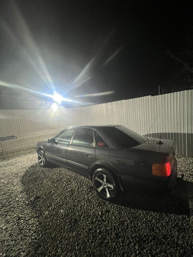 Audi 100