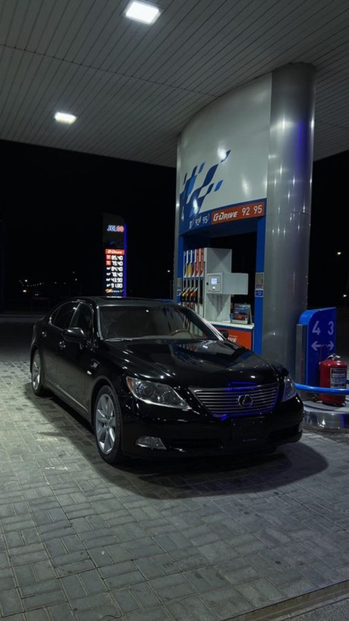 Lexus LS