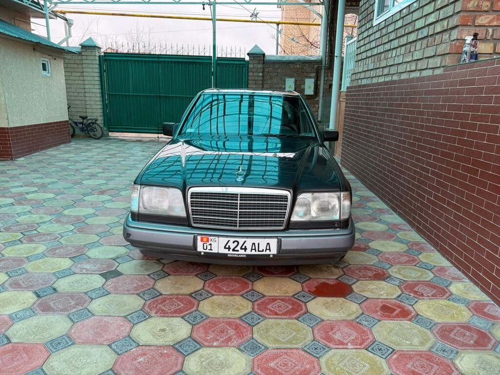 Mercedes-Benz W124
