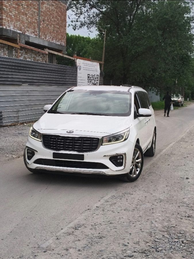 Kia Carnival III