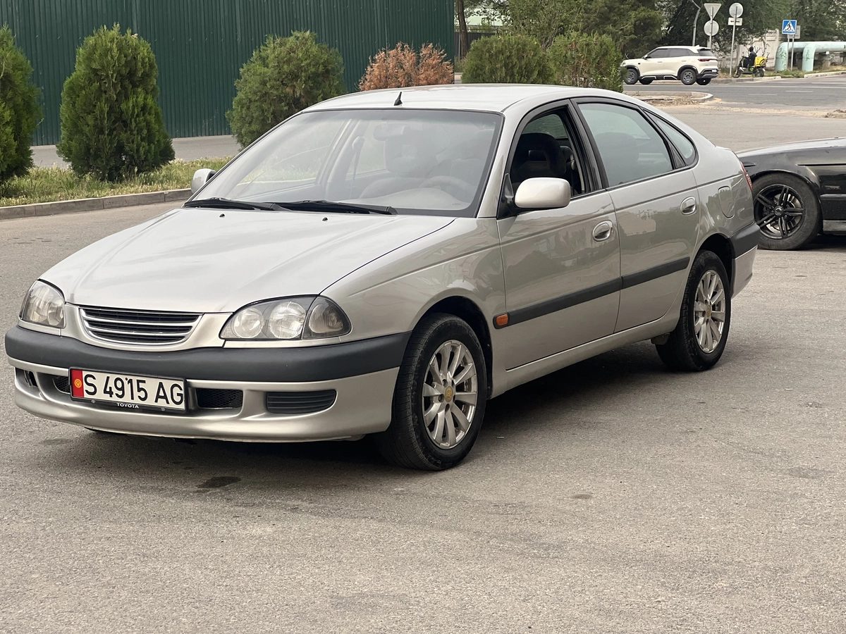 Toyota Avensis I Рестайлинг 2000