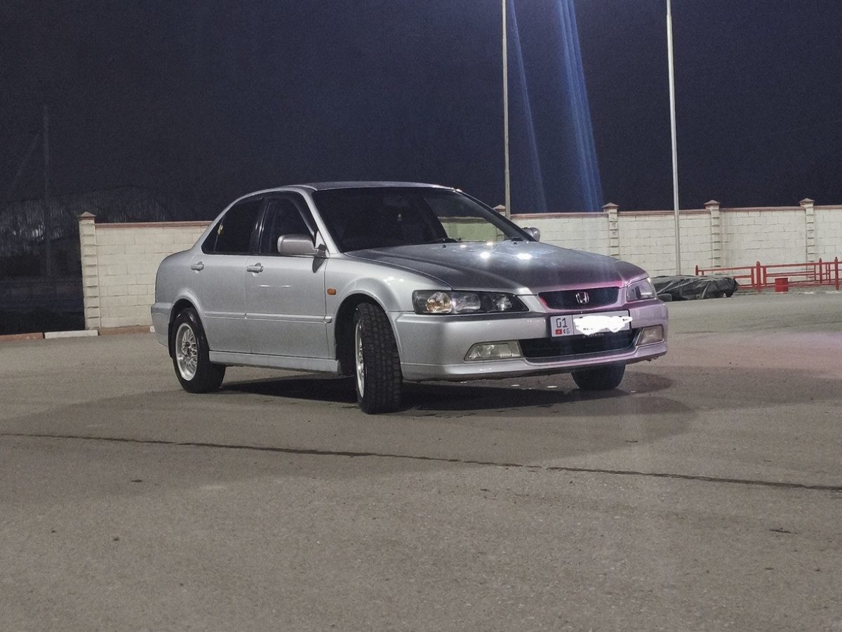 Honda Accord VI 2002