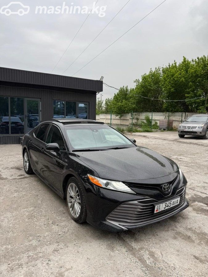 Toyota Camry VIII (XV70)