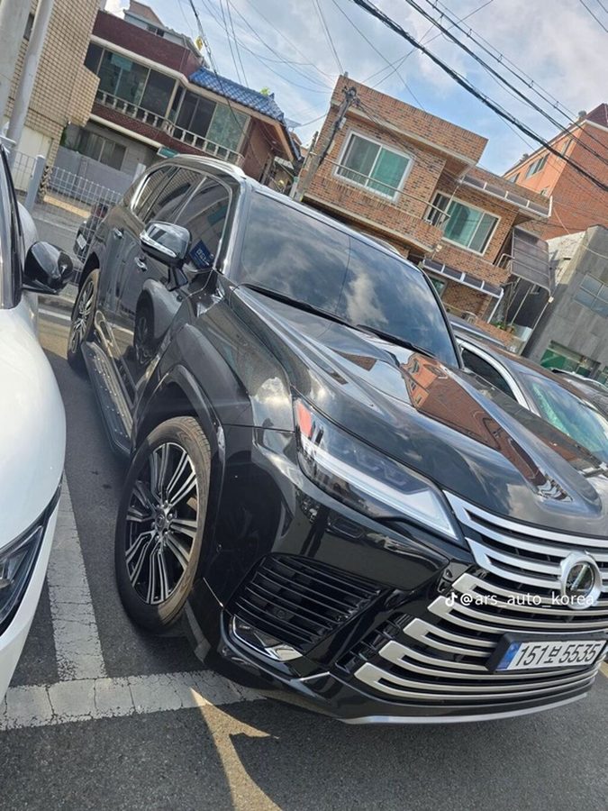 Lexus LX