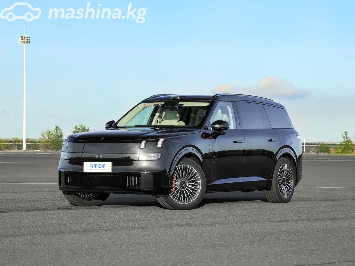 Lynk & Co 900