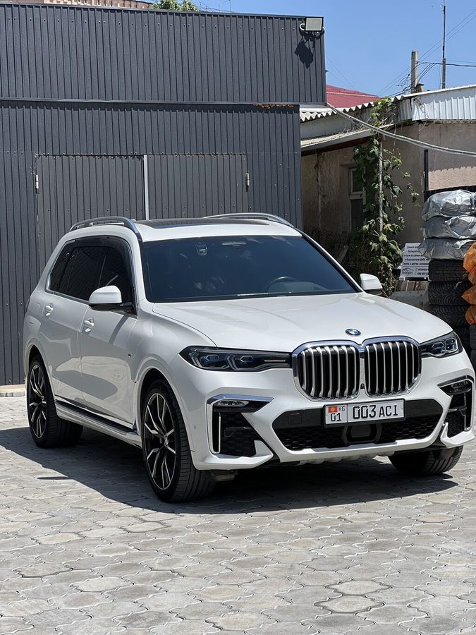 BMW X7