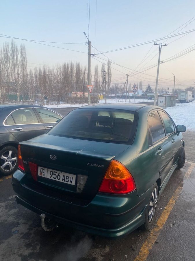 Suzuki Liana