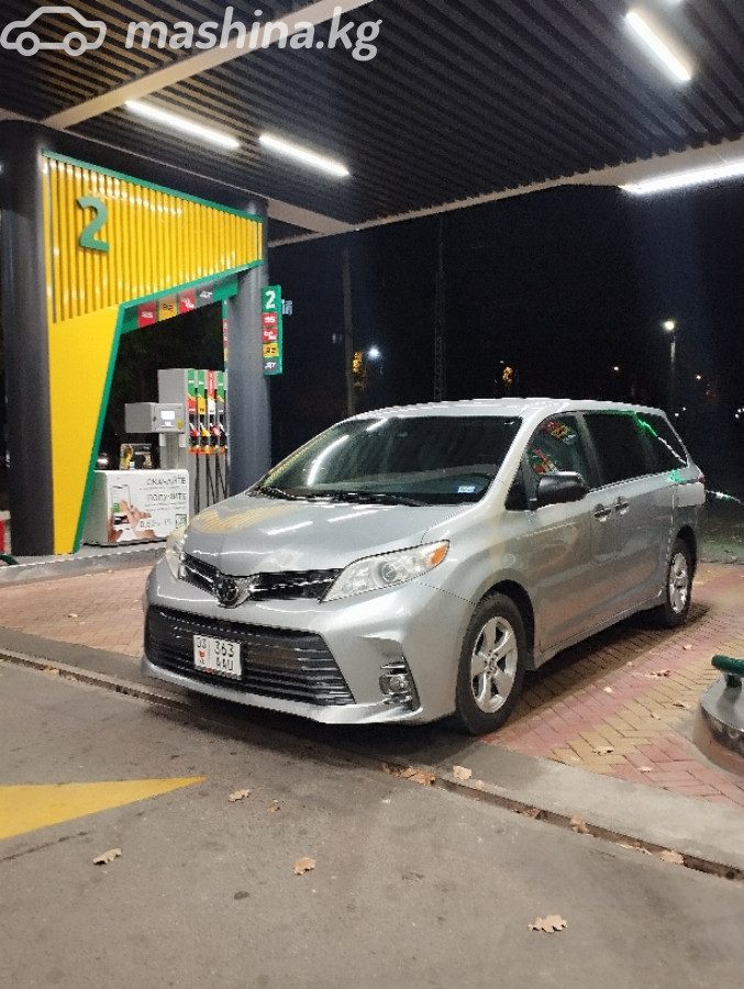 Toyota Sienna III Рестайлинг 2