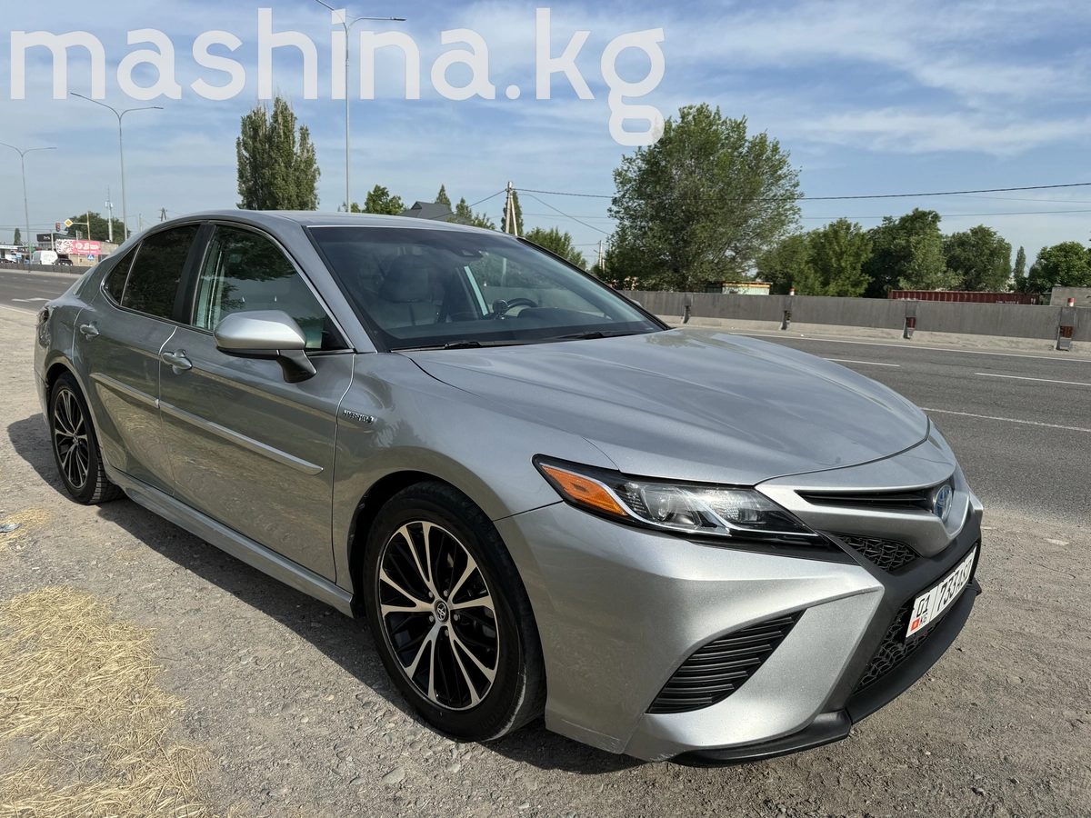 Toyota Camry VIII (XV70) 2018