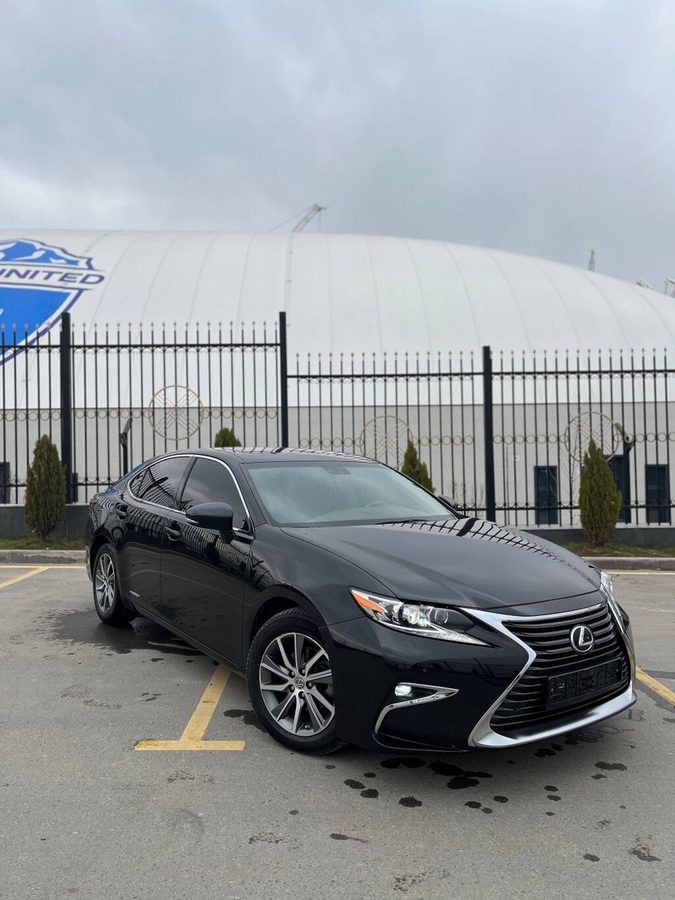 Lexus ES