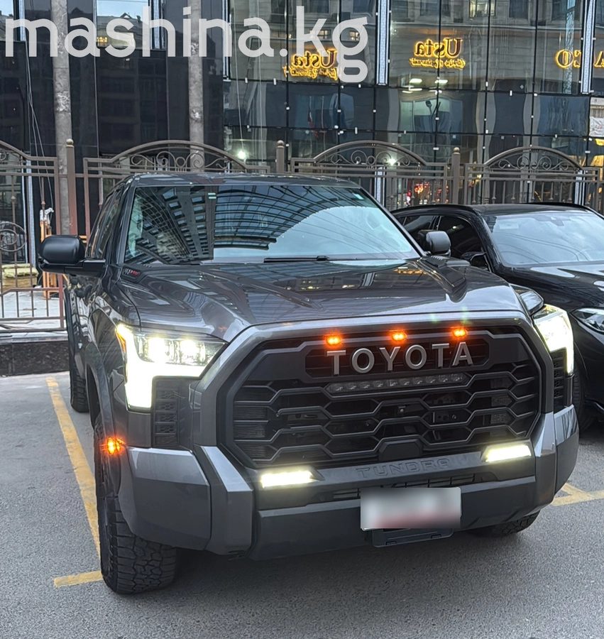 Toyota Tundra III 2022