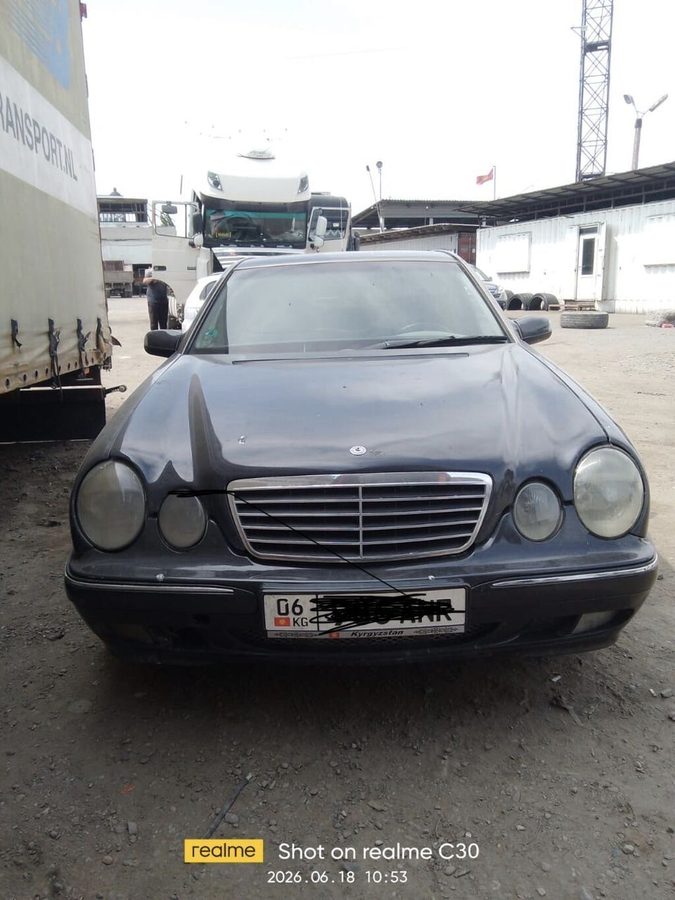 Mercedes-Benz 