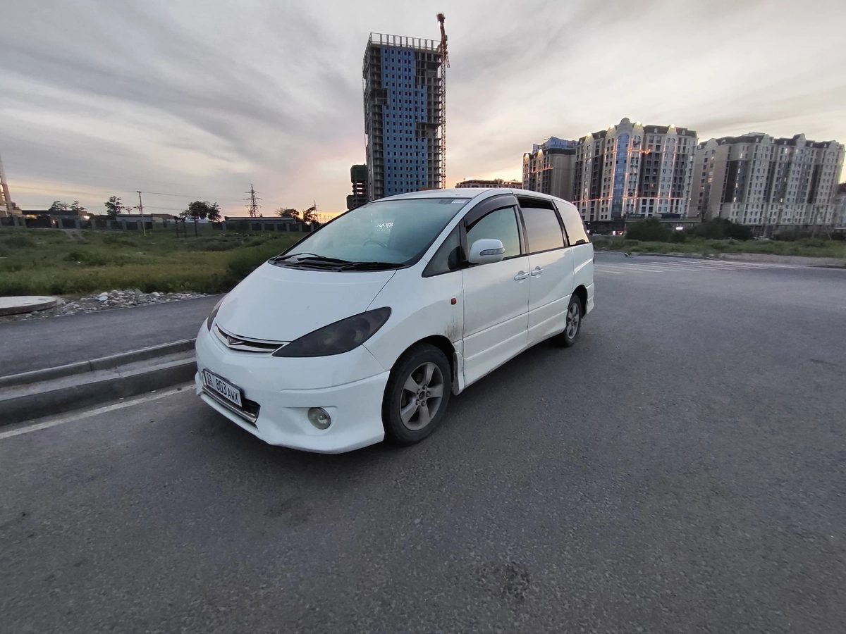 Toyota Estima II 2002