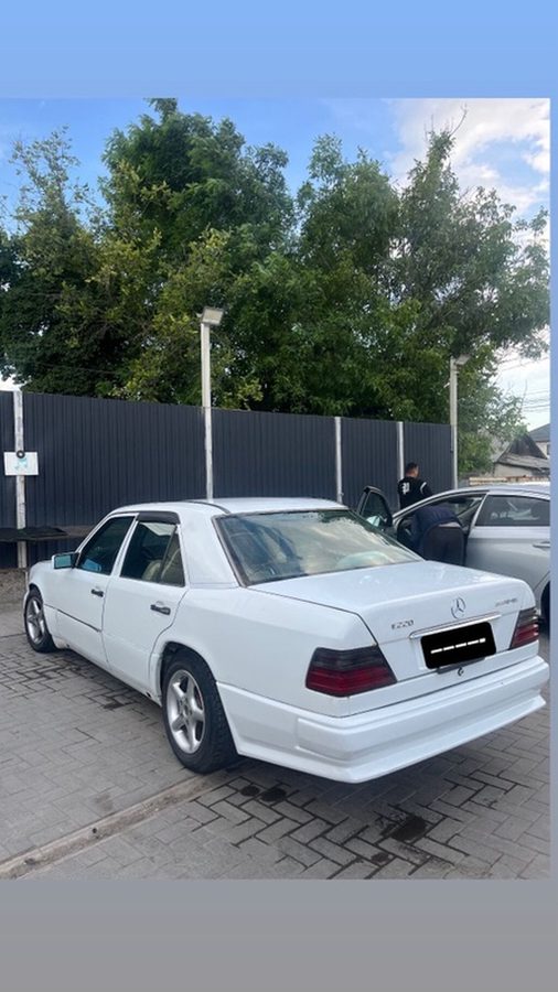 Mercedes-Benz W124