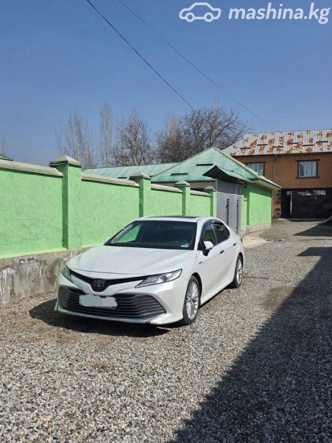 Toyota Camry VIII (XV70)