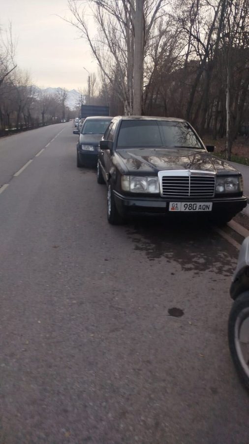 Mercedes-Benz W124