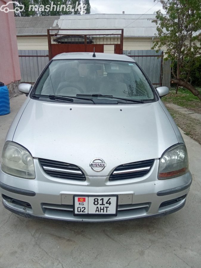Nissan Almera Tino