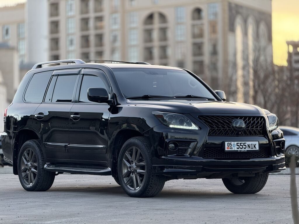 Lexus LX