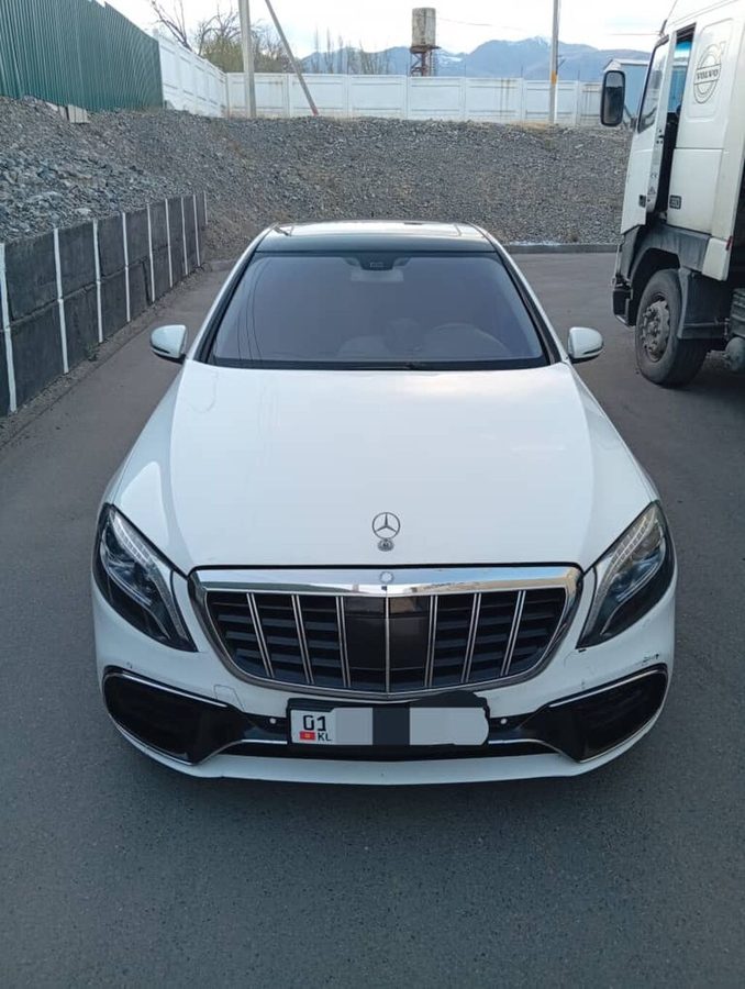 Mercedes-Benz S-Class
