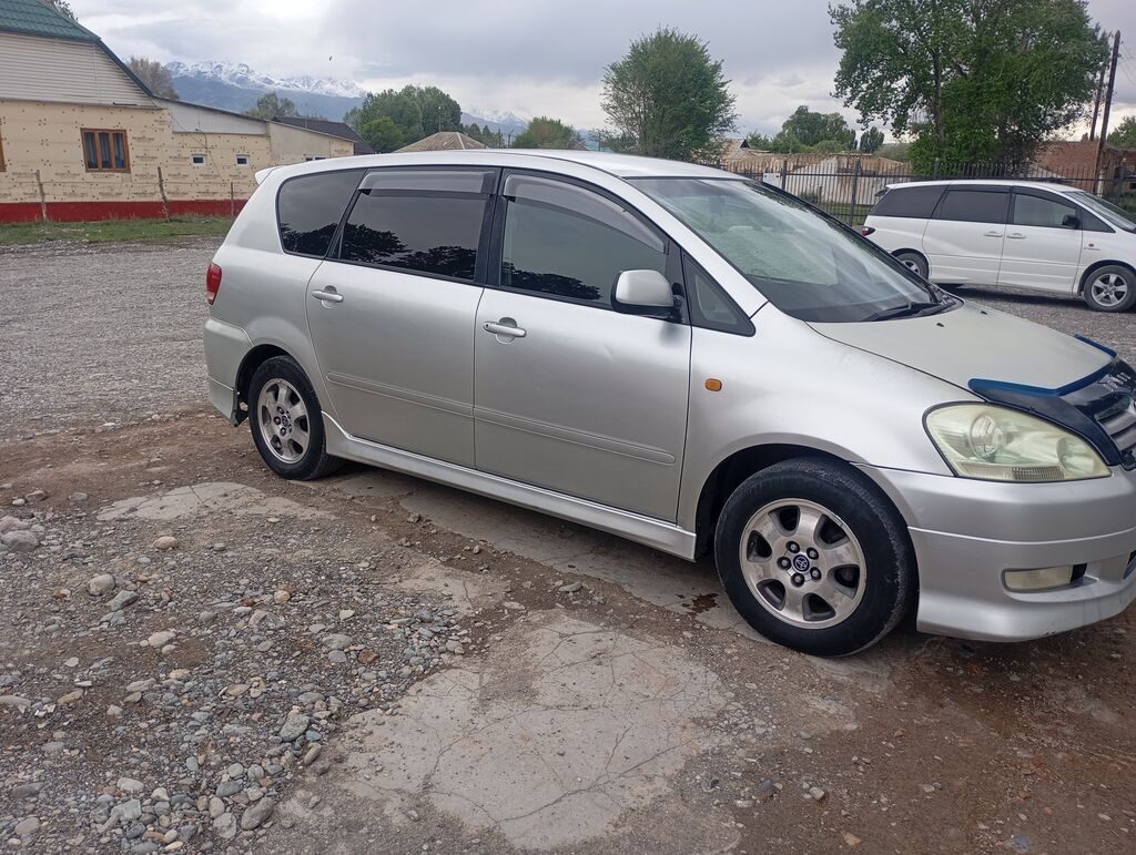 Toyota Ipsum
