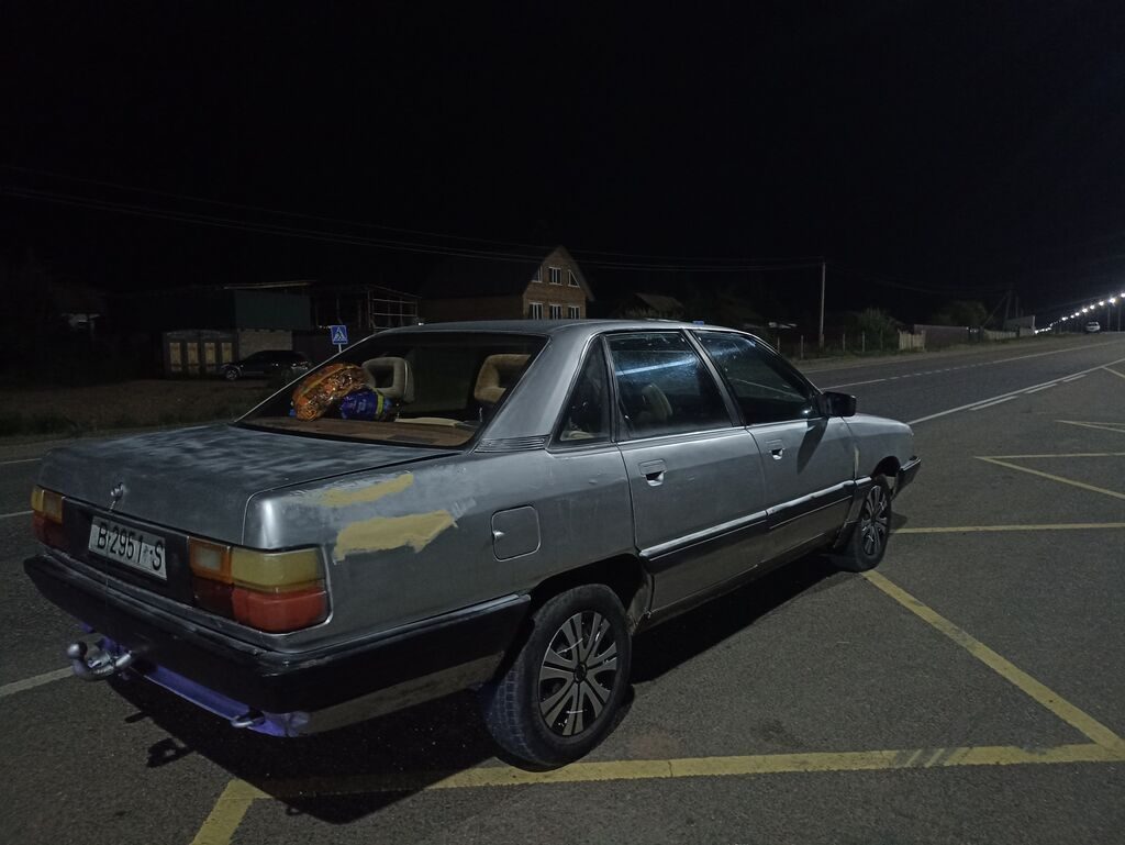 Audi 100