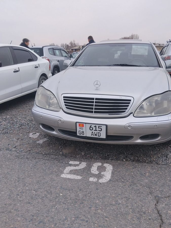 Mercedes-Benz 220