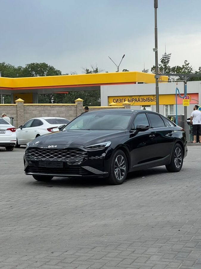 Kia K8